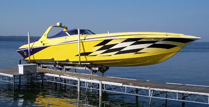 large hydraulic boat lift